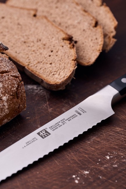 Нож за хляб, 20 см, ZWILLING Pro - Zwilling