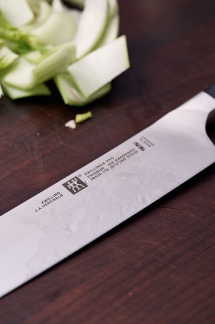 Нож Nakiri, 17 см, <<Zwilling Pro>> - Zwilling