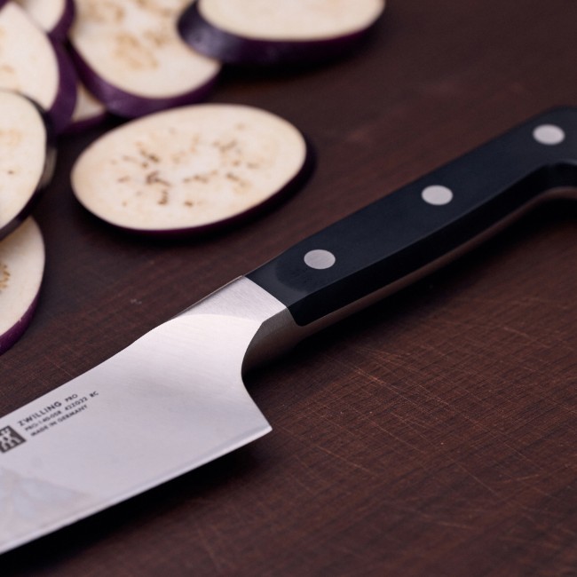 Нож Santoku, 18 см, <<ZWILLING Pro>> - Zwilling