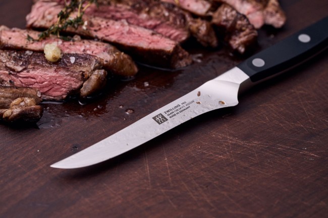 Нож за пържола, 12 см, <<ZWILLING Pro>> - Zwilling