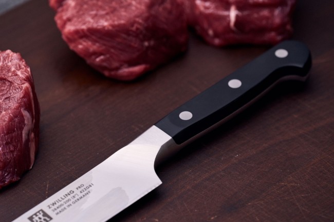 Нож за рязане, 20 см, <<ZWILLING Pro>> - Zwilling