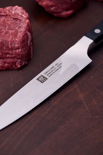 Нож за рязане, 20 см, <<ZWILLING Pro>> - Zwilling