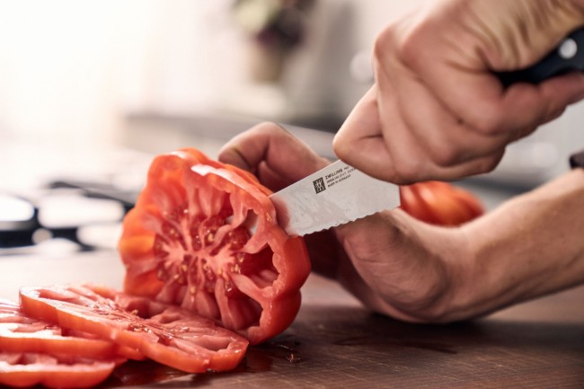 Нож на готвача, назъбено острие, 14 см, ZWILLING Pro - Zwilling