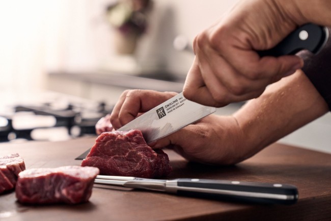 Нож за рязане, 20 см, <<ZWILLING Pro>> - Zwilling