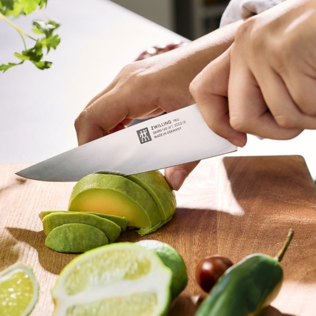 Нож за нарязване, 16 см, <<ZWILLING Pro>> - Zwilling