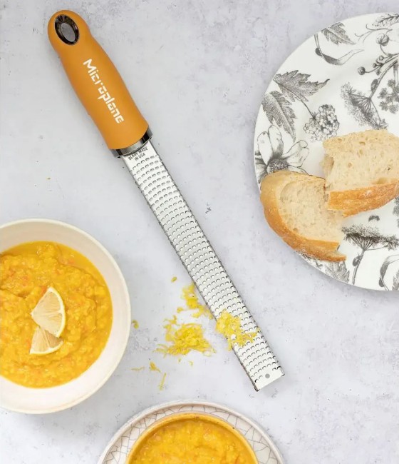 Класическо ренде, хирургическа неръждаема стомана, 32,5 см, Mustard Yellow - Microplane