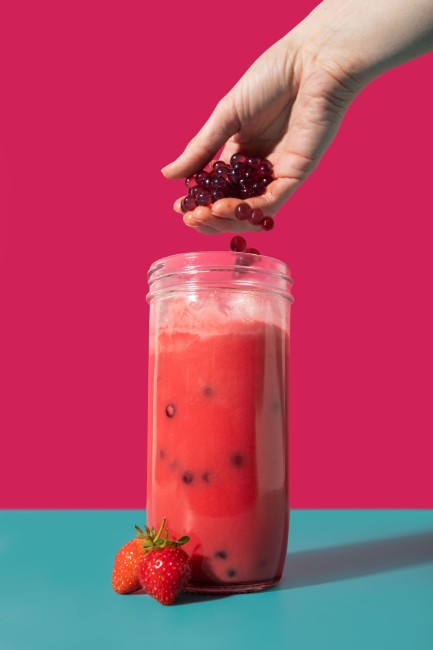 Чаша за bubble tea, с капак и сламка, направена от стъкло, 650 ml – La Cafetière