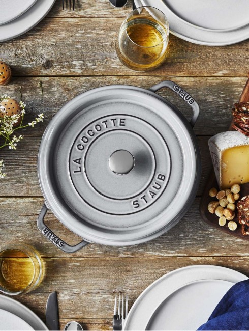 Тенджера за готвене от чугун Cocotte, 22 см/2,6 л, <<Графитно сива>> - Staub