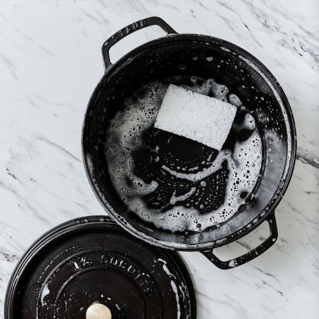 Чугунен съд за готвене Cocotte, 24 см/3,8л, Black - Staub 