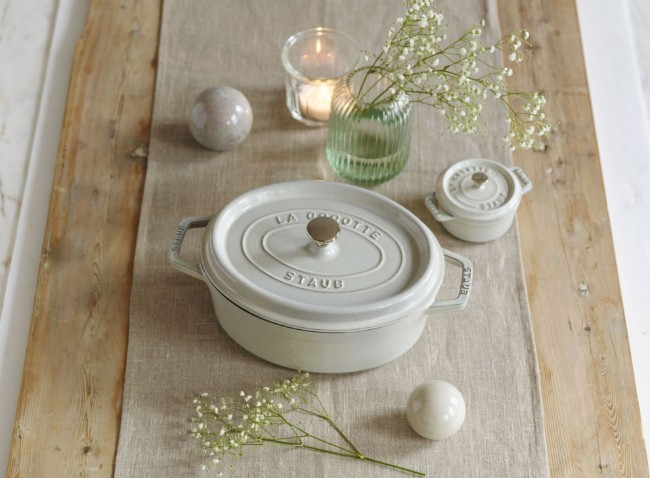 Овална тенджера за готвене Cocotte, чугунена, 23 см/2,35 л, White Truffle - Staub