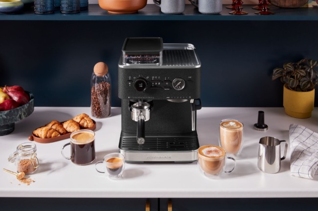 Полуавтоматична електрическа машина за еспресо, 1500W, цвят "Cast Iron Black" - KitchenAid