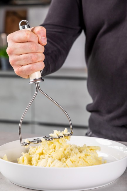 Ръчна преса за пюре, 26 см, неръждаема стомана, Almond Cream - KitchenAid