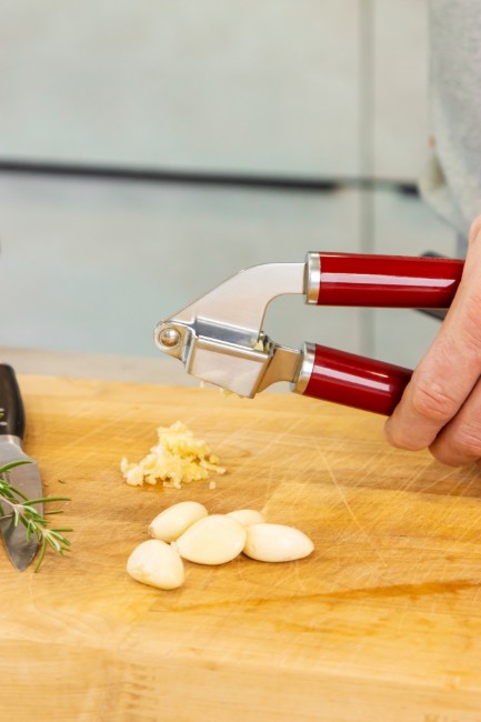 Преса за чесън, неръждаема стомана, 19 см, Empire Red - KitchenAid