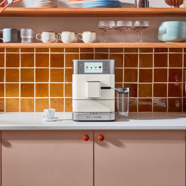 Автоматична електрическа еспресо машина KF8, 1450 W, цвят "Porcelain White" - KitchenAid